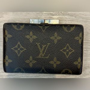 LOUIS VUITTON Coin Purse (Authentic)